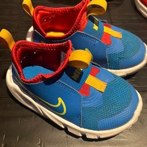 Nike toddler shoes